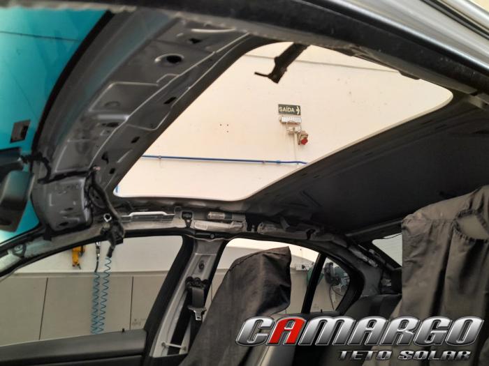 Troca da forração superior interna - BMW 325i 2008