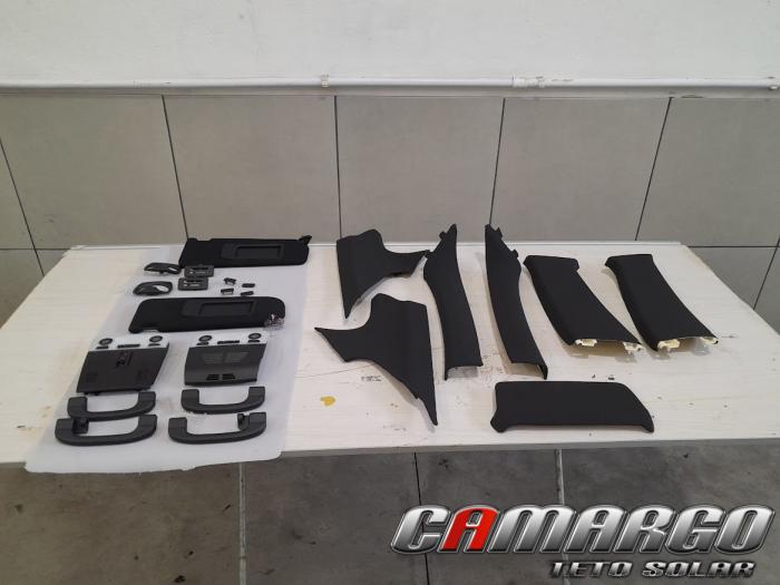 Troca da forração superior interna - BMW 325i 2008